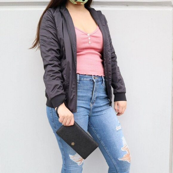 NWT Tory Burch Emerson Slim Wristlet Envelope Wallet in Black - Picture 2 of 9